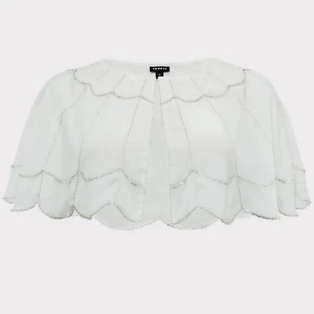 White Beaded Scallop Capelet
